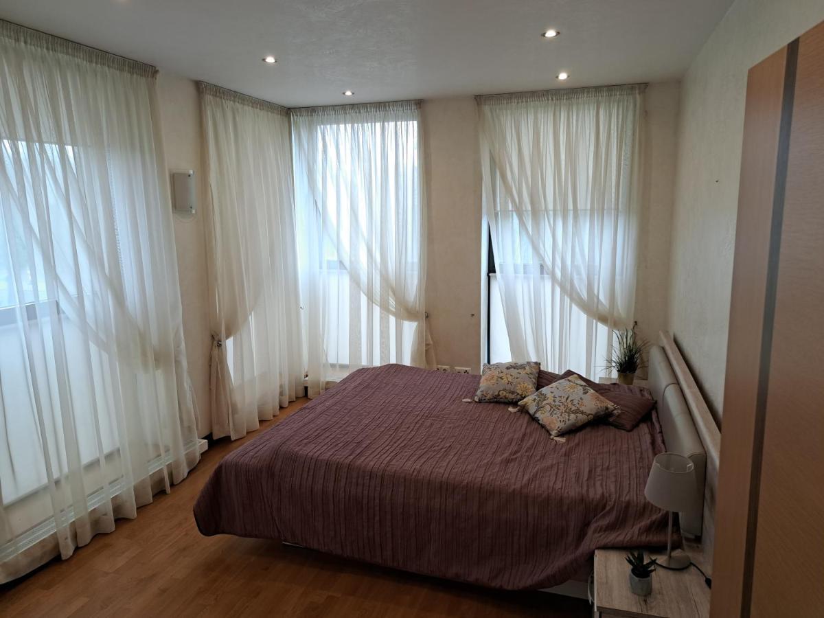 ריגה Andyshaun Service Appartments מראה חיצוני תמונה